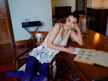 Tutsi In Blue Nylon 2