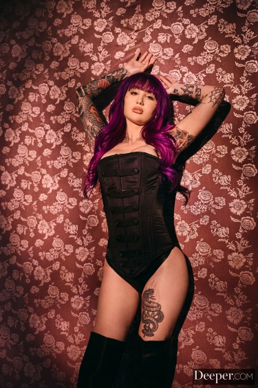 Valerica Steele In Just A Girl 2