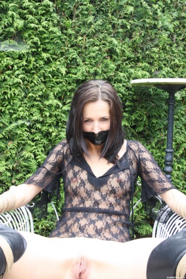 Veronika Bound In The Garden 10