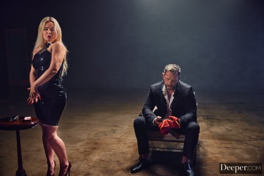 Vic Marie In Worth 3