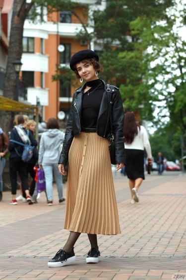 Victoria Minina In Cafe Society 1