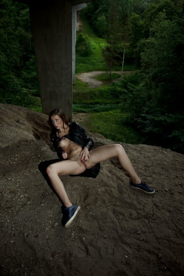 Wild Hike With Alice Smith 13