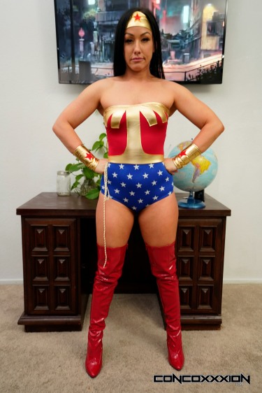 Wonder Woman Becomes Super Slut With Jennifer White 1