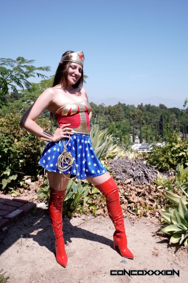 Wonder Woman Lasso Of Desires With Aubree Valentine 3