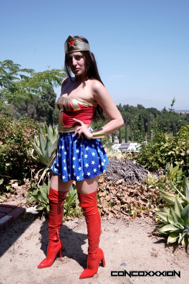 Wonder Woman Lasso Of Desires With Aubree Valentine 4