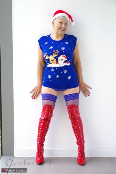 Xmas With Saucy Savana 5