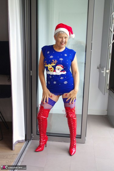 Xmas With Saucy Savana 8