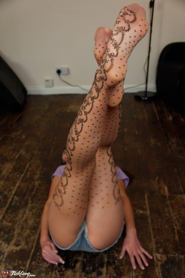 Zoe In Sexy Tights 10