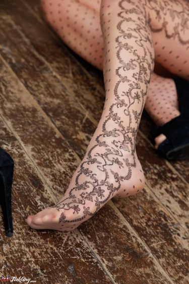 Zoe In Sexy Tights 6