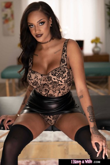 Zoey Sinn In Leather Skirt And Stockings 5